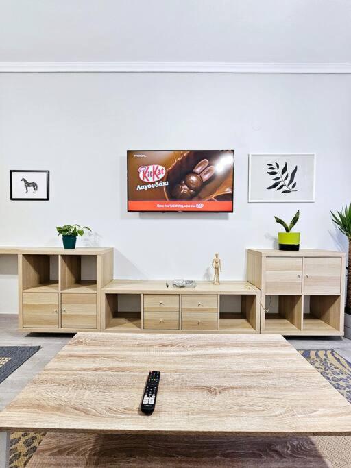 Yellow Kitchen Apartment, City Central Location Thessaloniki